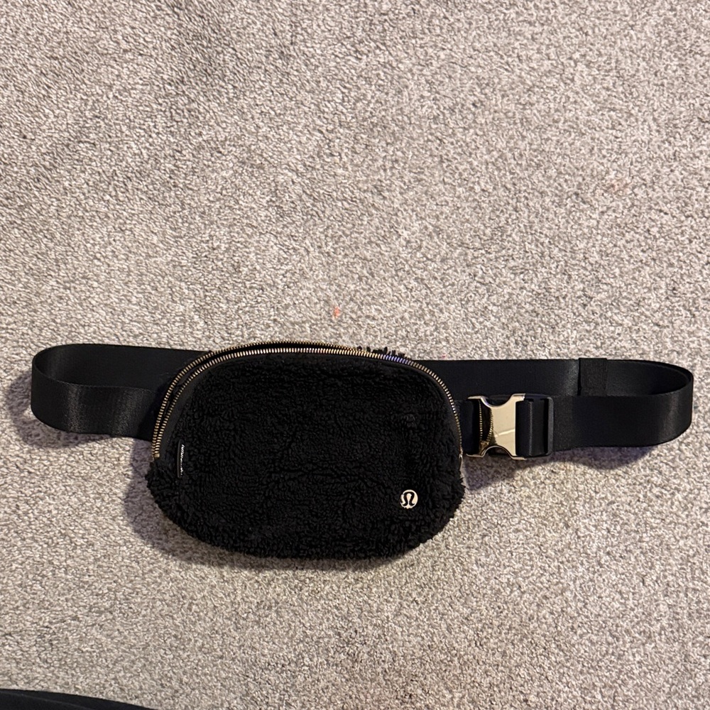 Lululemon Black Textured Belt Bag